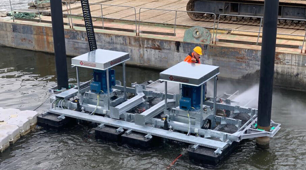 Euromacchine 2023. Floating machine for water works with technician on board.